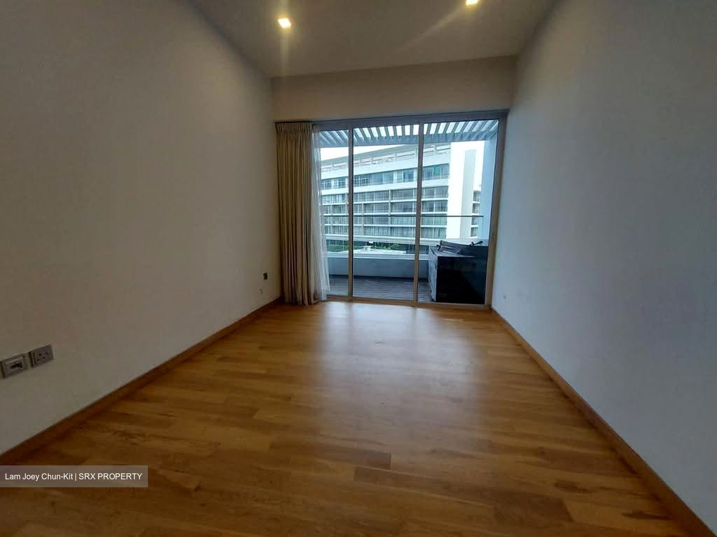 The Peak @ Cairnhill II (D9), Apartment #617143011